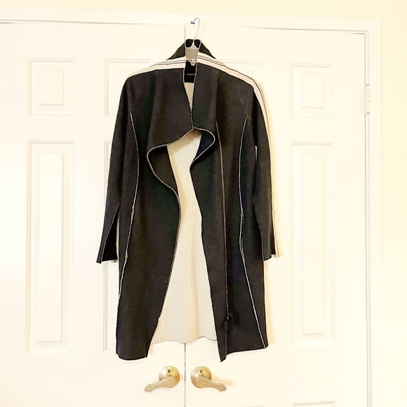 Annette Gortz full zip viscose blend black cream cardigan asymmetrical sweater - Picture 2 of 15